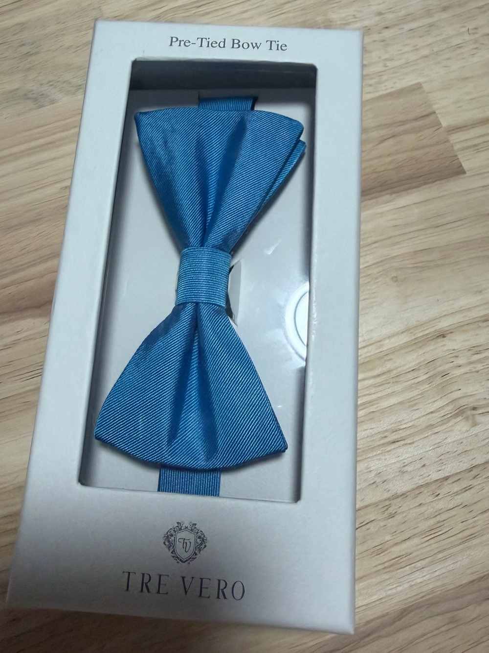 Tre Vero Men's Pre-Tied Bow Tie in Sky Blue